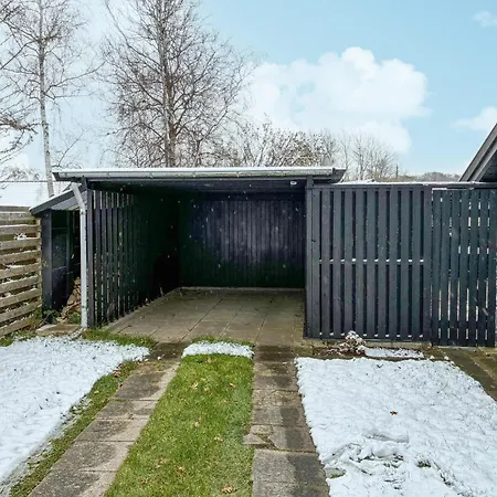 3 Bedroom Cozy In *