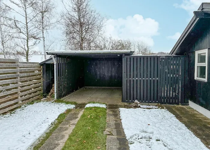 3 Bedroom Cozy In *
